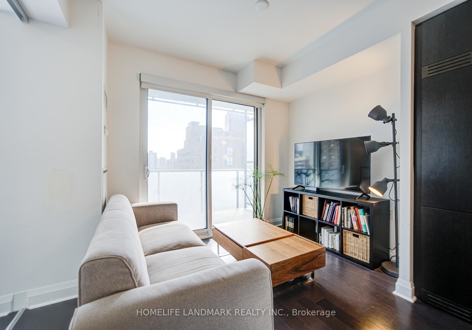 1080-bay-street-toronto-ontario-c13022998
