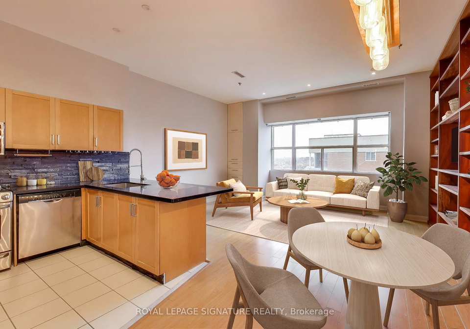 700-king-street-w-toronto-ontario-c13023004