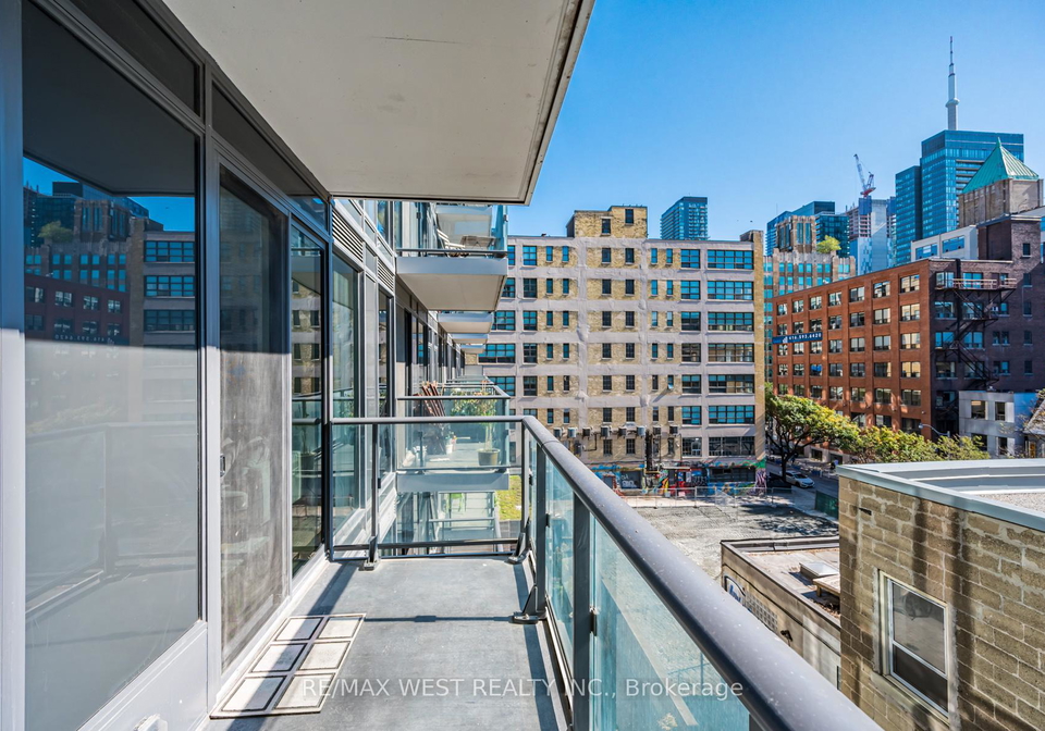 435-richmond-street-w-toronto-ontario-c13023008