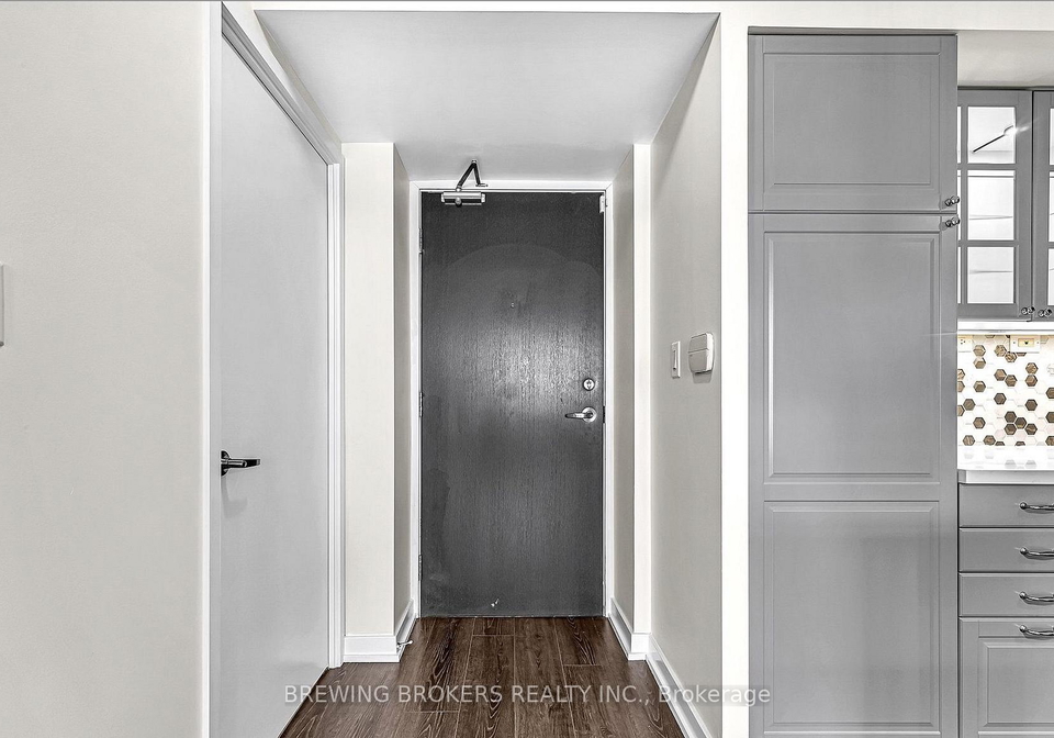 25-capreol-court-toronto-ontario-c13023032