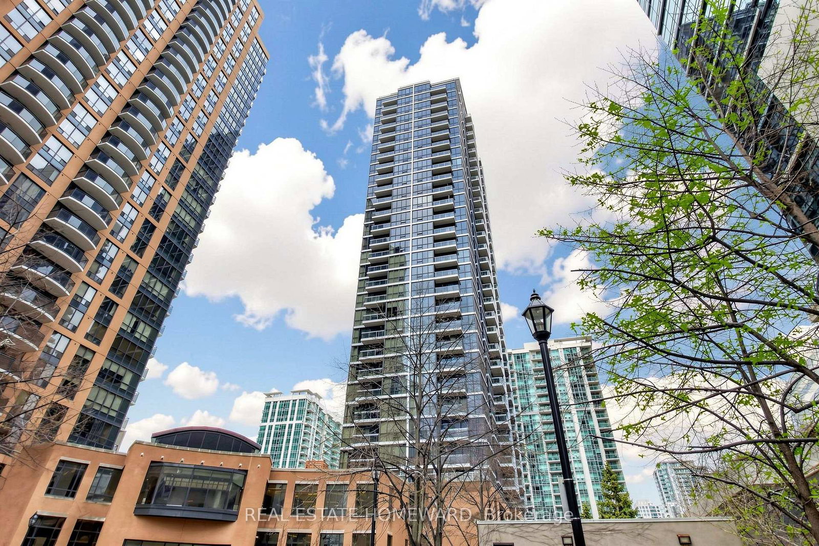 23-e-sheppard-avenue-e-north-york-ontario-c13023076
