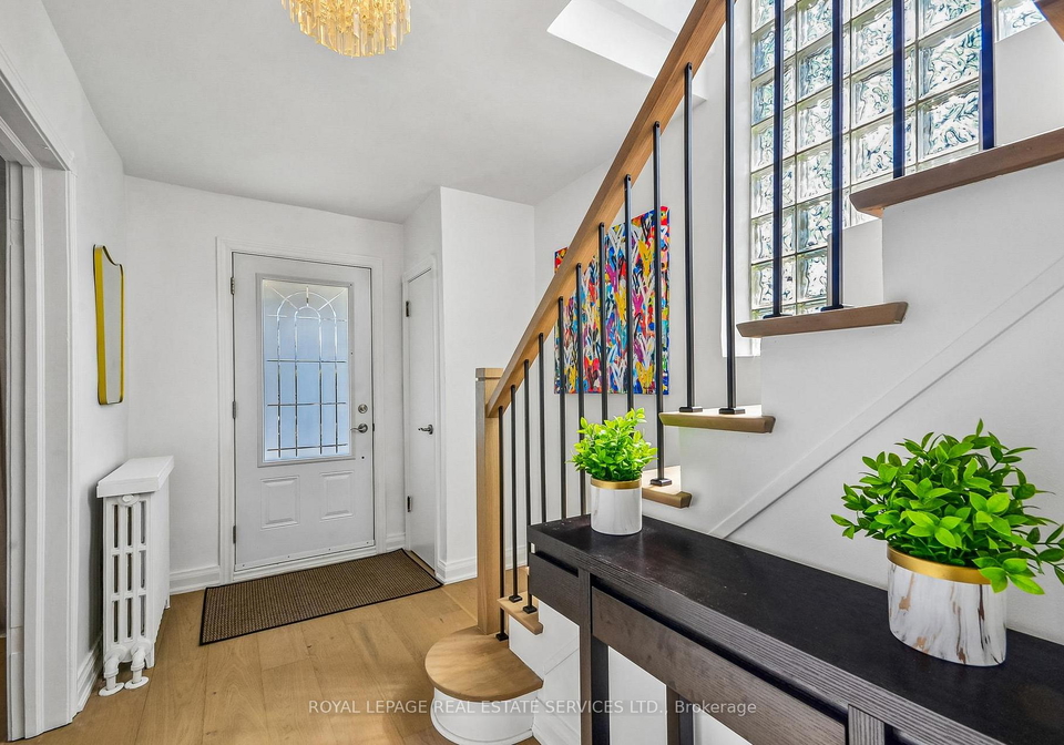 352-winnett-avenue-toronto-ontario-c13023206