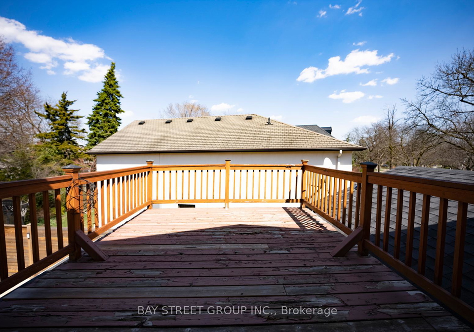 38-foursome-crescent-north-york-ontario-c13023228