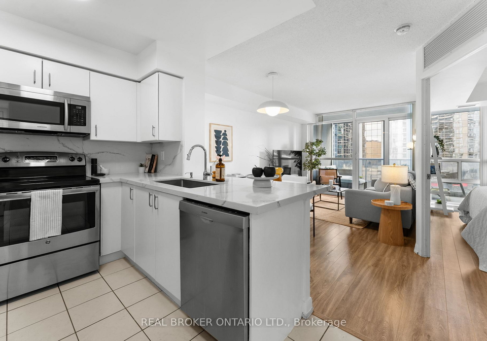 4978-yonge-street-toronto-ontario-c13023878