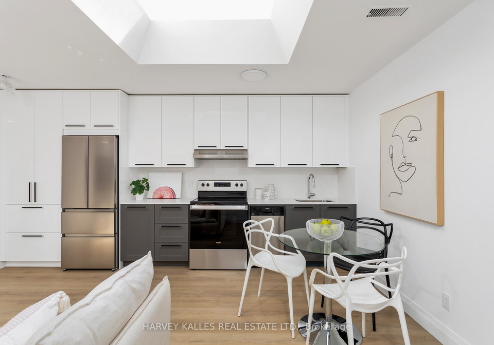 1106-dundas-street-w-toronto-ontario-c13024086