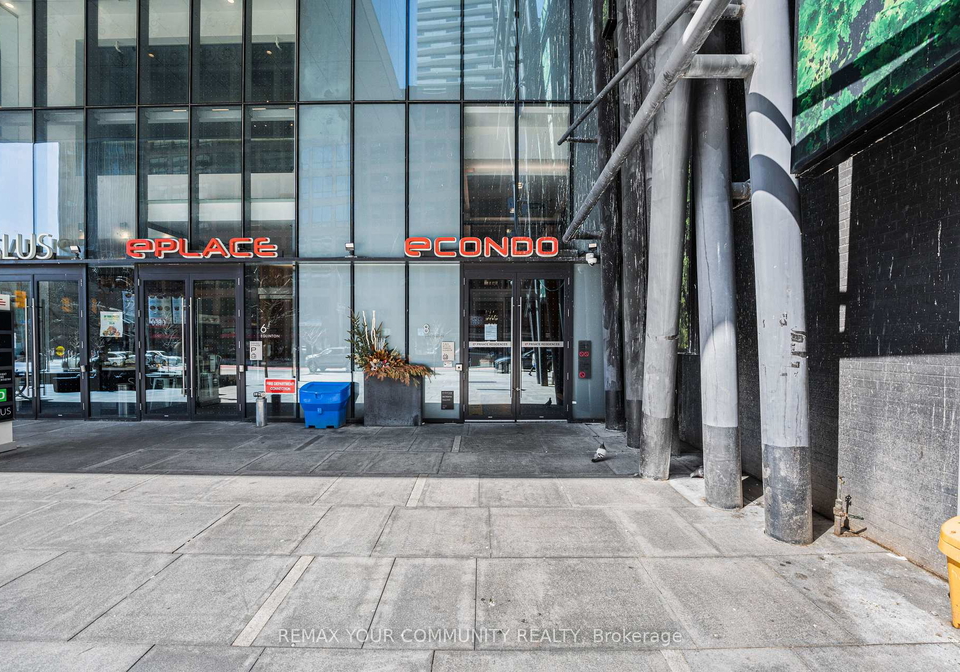 8-eglinton-avenue-toronto-ontario-c13024294