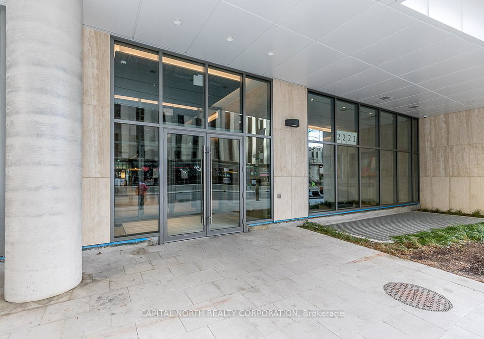 2221-yonge-street-toronto-ontario-c13024518