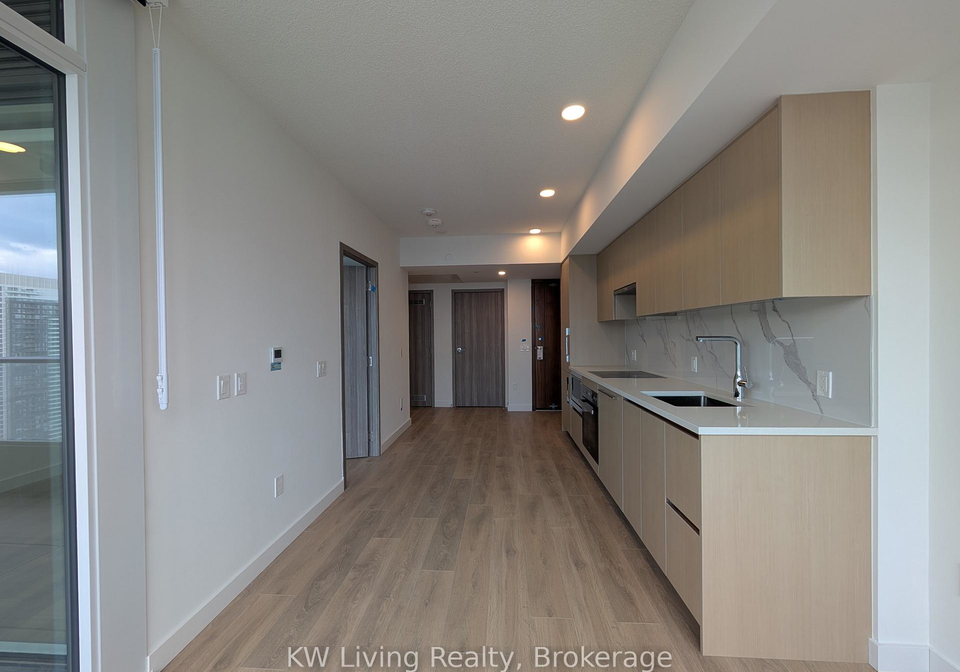 1-concord-cityplace-way-toronto-ontario-c13024724