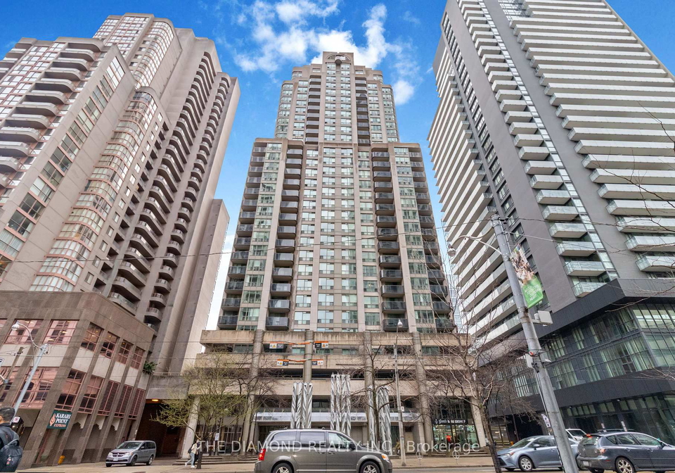 750-bay-street-toronto-ontario-c13025242