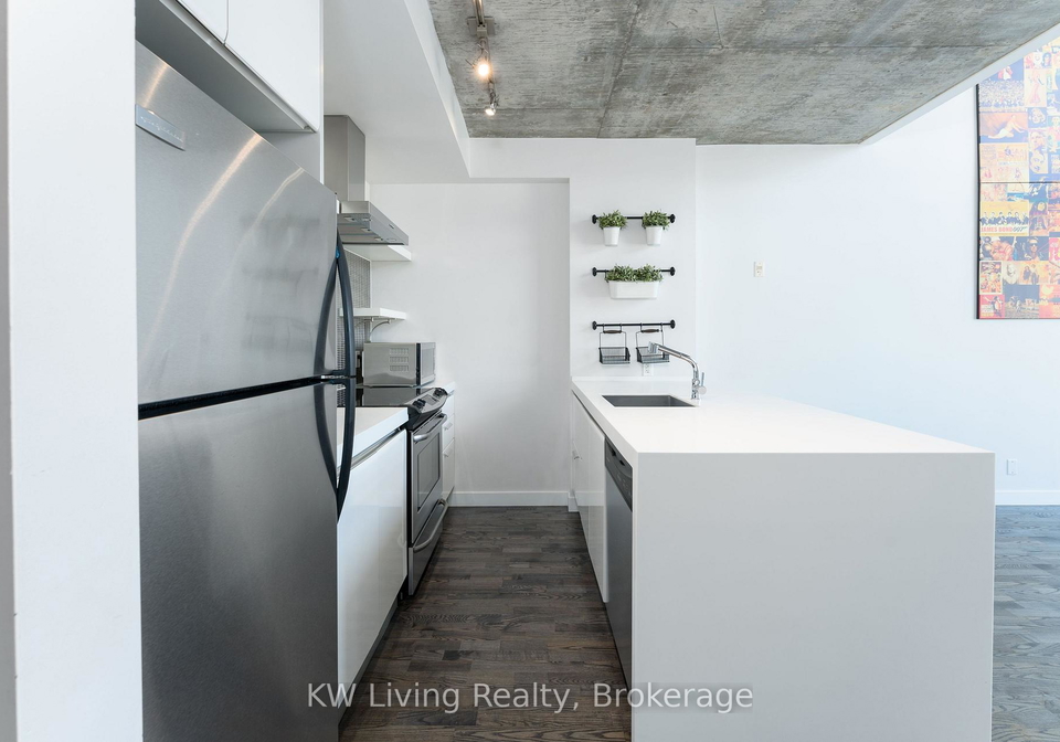 75-portland-street-toronto-ontario-c13025252