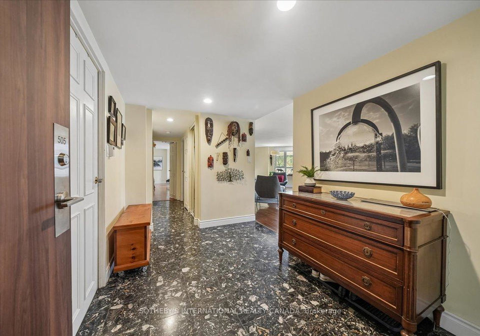 55-wellesley-street-e-toronto-ontario-c13025500