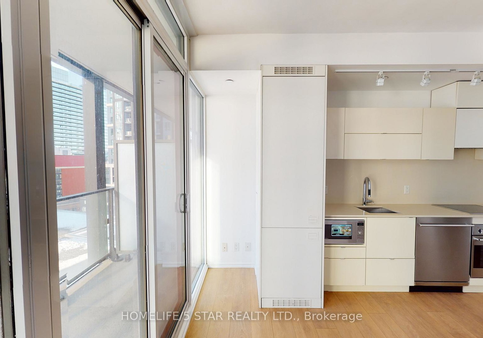 125-peter-street-toronto-ontario-c13025870