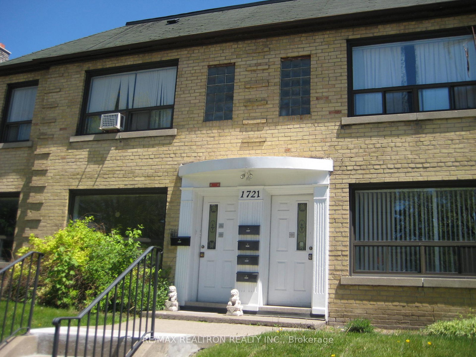 172bathurst-street-toronto-ontario-c13026194