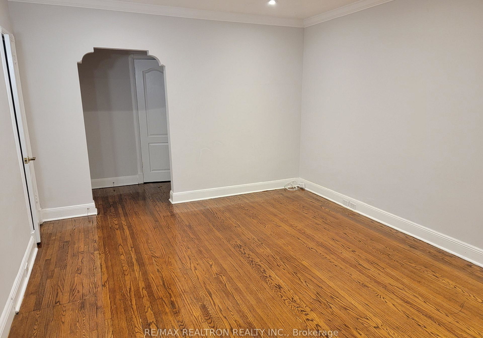 172bathurst-street-toronto-ontario-c13026194