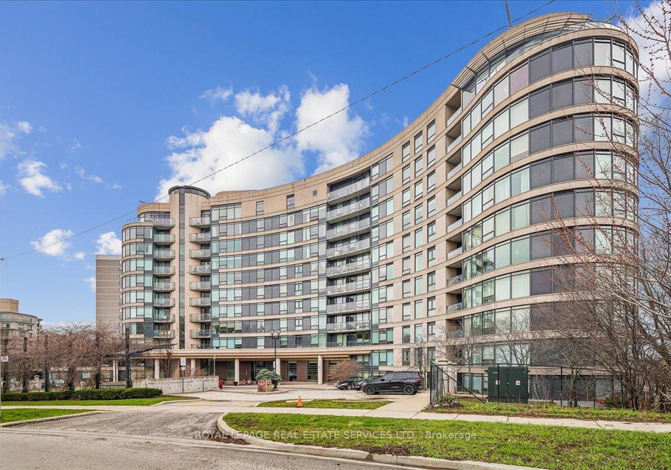 18-valley-woods-road-north-york-ontario-c13026326