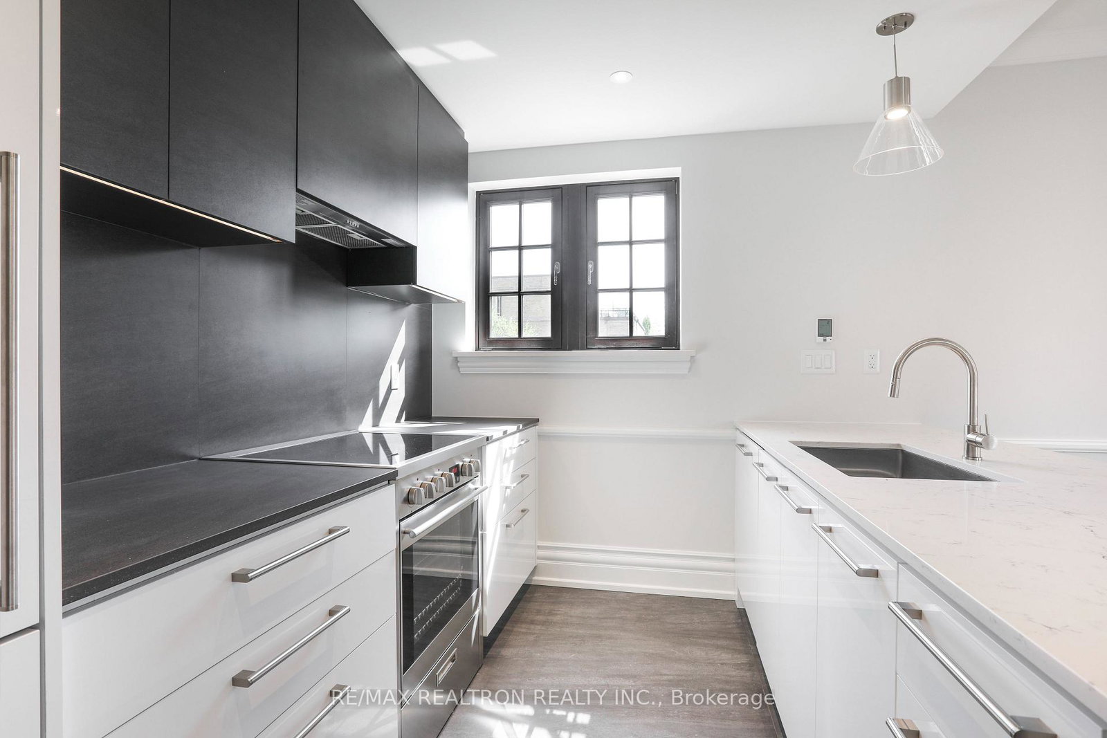 2-clarendon-avenue-toronto-ontario-c13026586