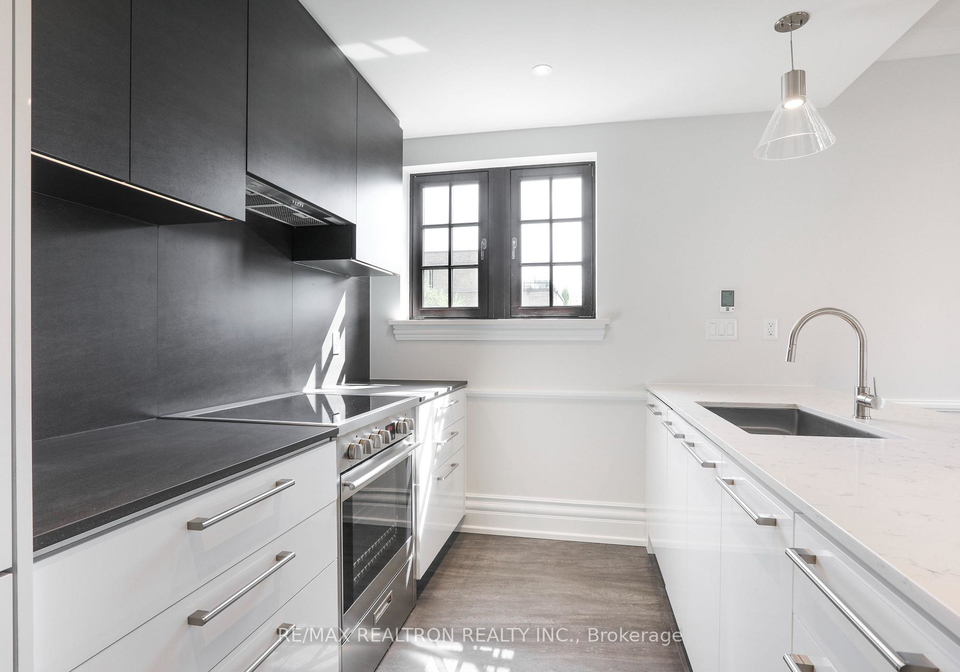 2-clarendon-avenue-toronto-ontario-c13026586