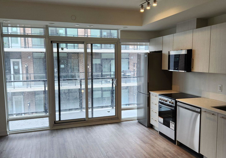 861-sheppard-avenue-w-toronto-ontario-c13026602