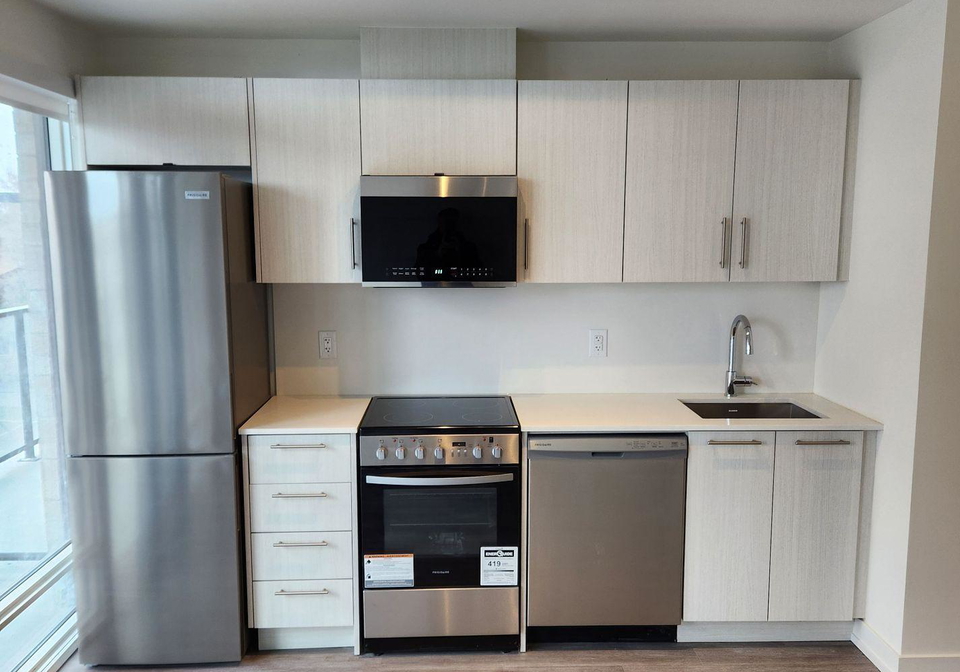 861-sheppard-avenue-w-toronto-ontario-c13026602