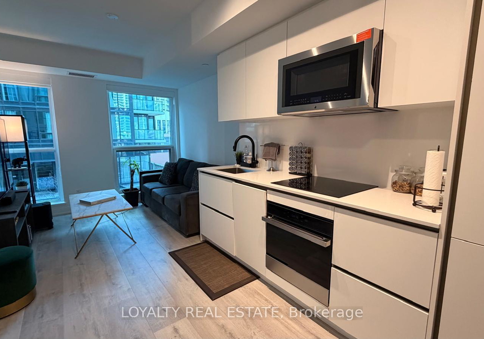 327-king-street-w-toronto-ontario-c13026754