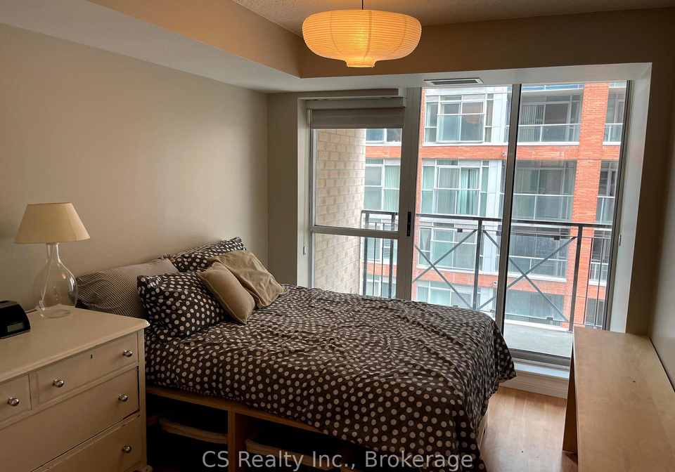 140-simcoe-street-toronto-ontario-c13027036