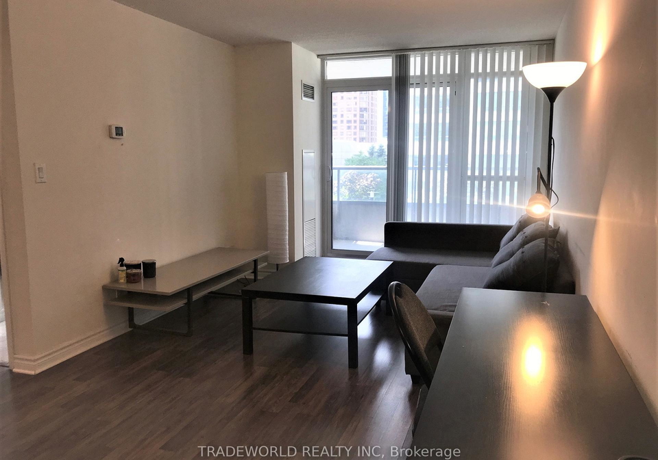 35-hollywood-avenue-north-york-ontario-c13027128