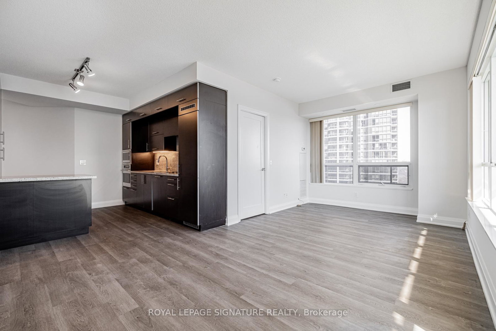 2-anndale-drive-north-york-ontario-c13027158