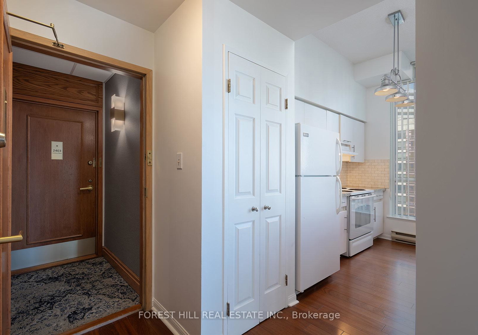 24-wellesley-street-w-toronto-ontario-c13027182