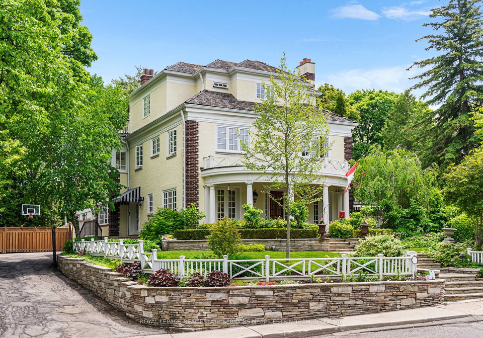 25-strathgowan-crescent-toronto-ontario-c13027352
