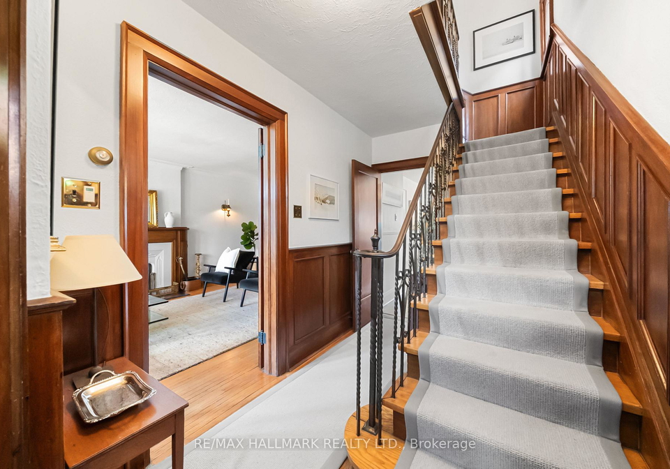814-duplex-avenue-toronto-ontario-c13027466