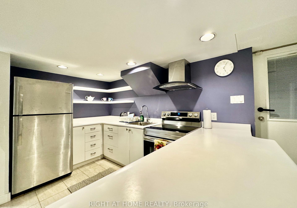 1196-avenue-road-toronto-ontario-c13027778