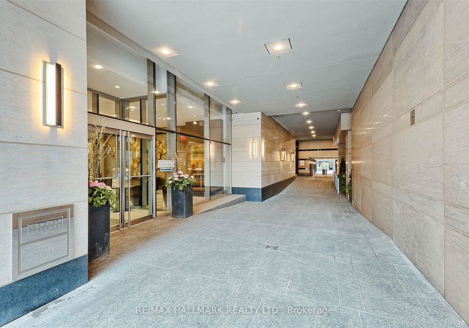 155-yorkville-avenue-toronto-ontario-c13027996