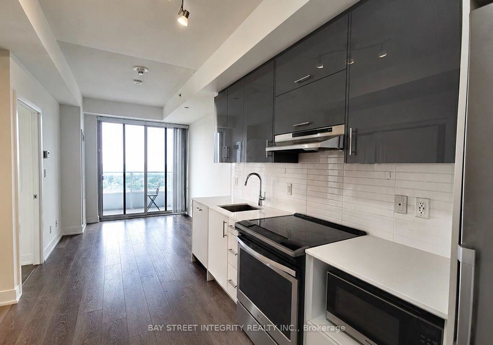 180-fairview-mall-drive-north-york-ontario-c13028064