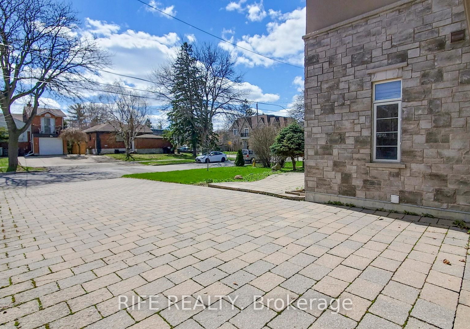 48-transwell-avenue-toronto-ontario-c13028342