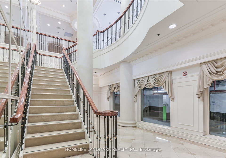 18-sommerset-way-north-york-ontario-c13028354