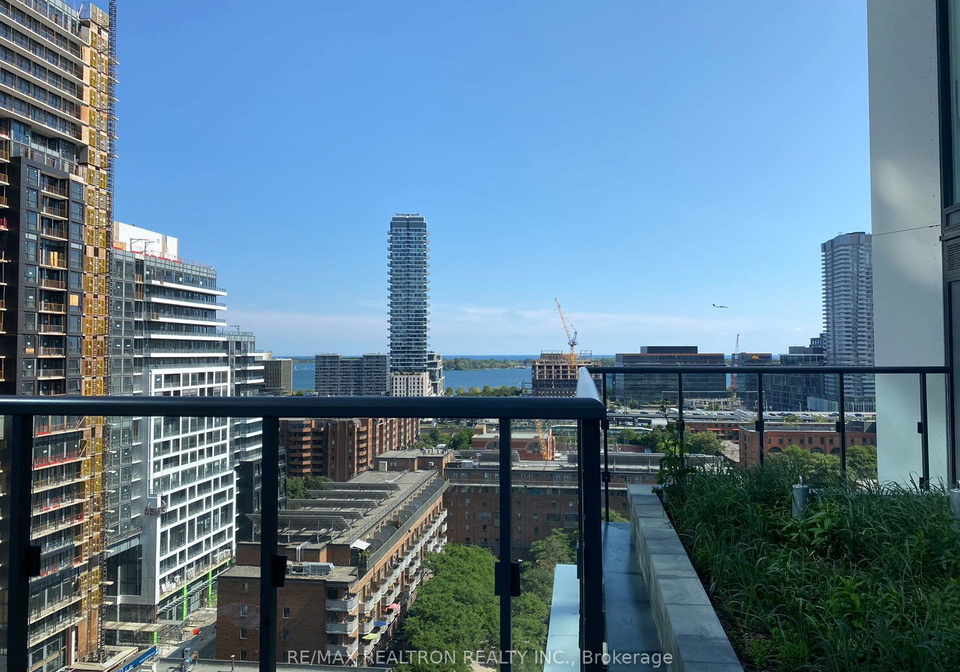 158-front-street-e-toronto-ontario-c13028388