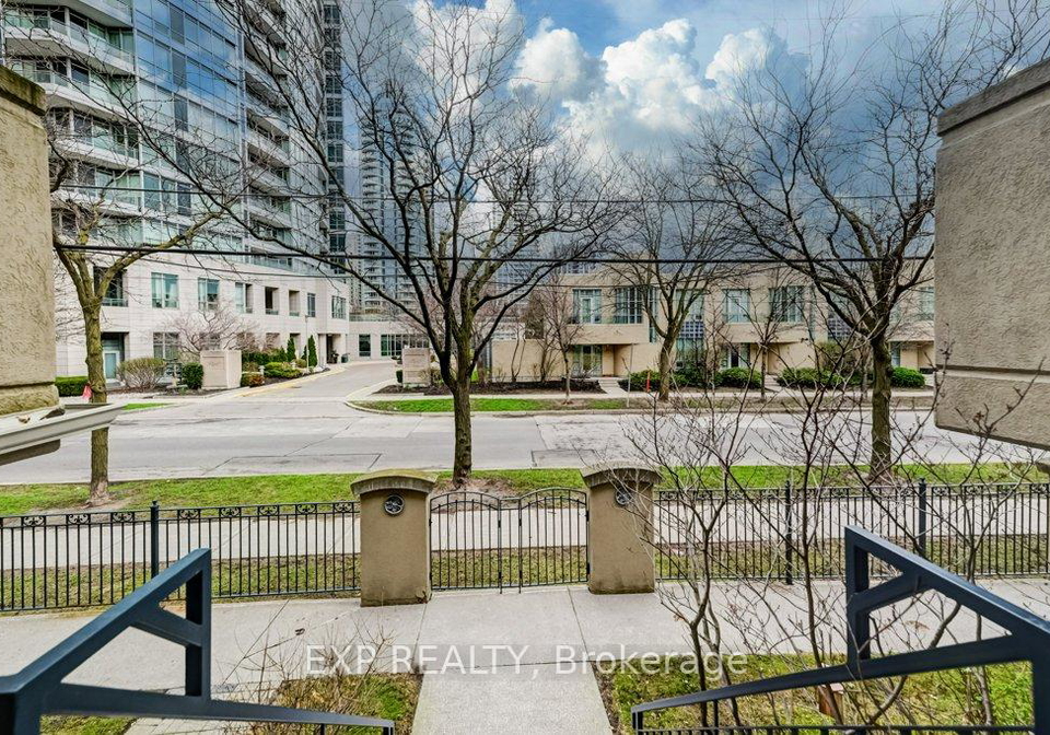 28-sommerset-way-north-york-ontario-c13028436