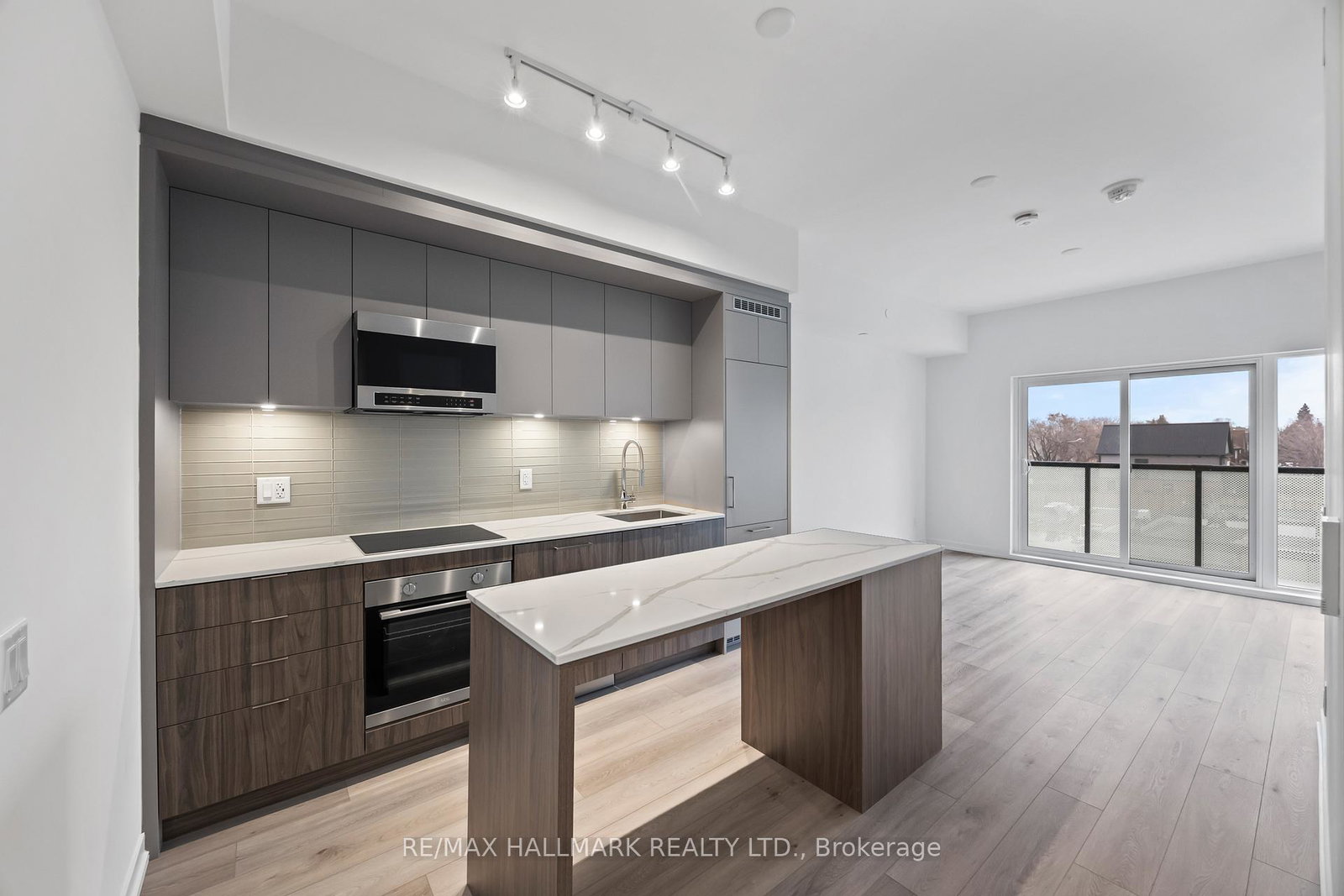 863-st-clair-avenue-w-toronto-ontario-c13028482