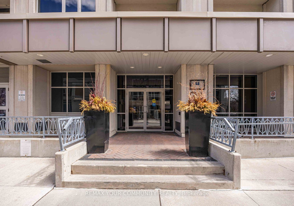 21-grand-magazine-street-toronto-ontario-c13028544