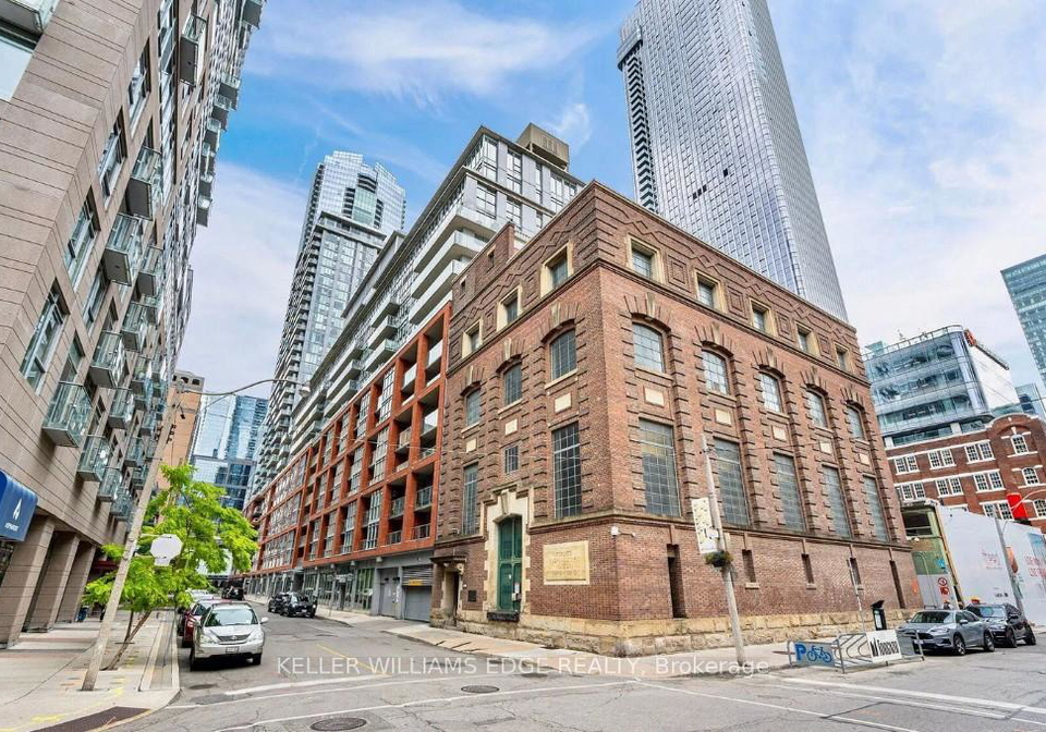 21-nelson-street-toronto-ontario-c13028610