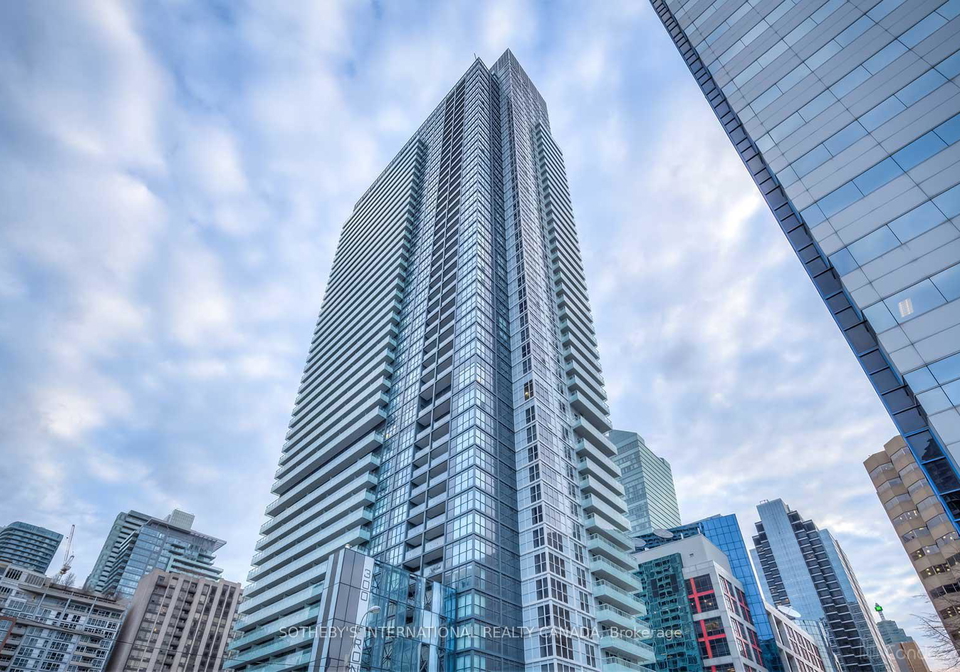300-front-street-w-toronto-ontario-c13028780