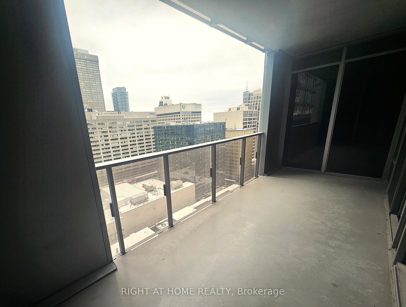 11-yorkville-avenue-toronto-ontario-c13029256