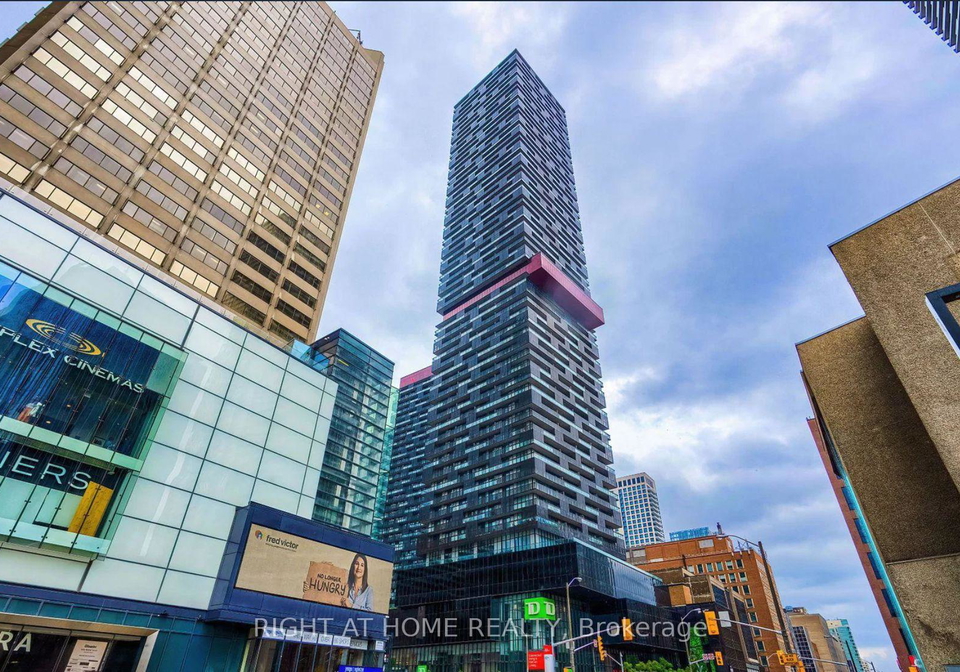 8-eglinton-avenue-e-toronto-ontario-c13029406