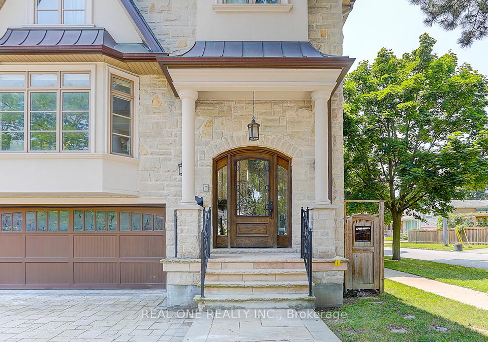 297-churchill-avenue-toronto-ontario-c13029434