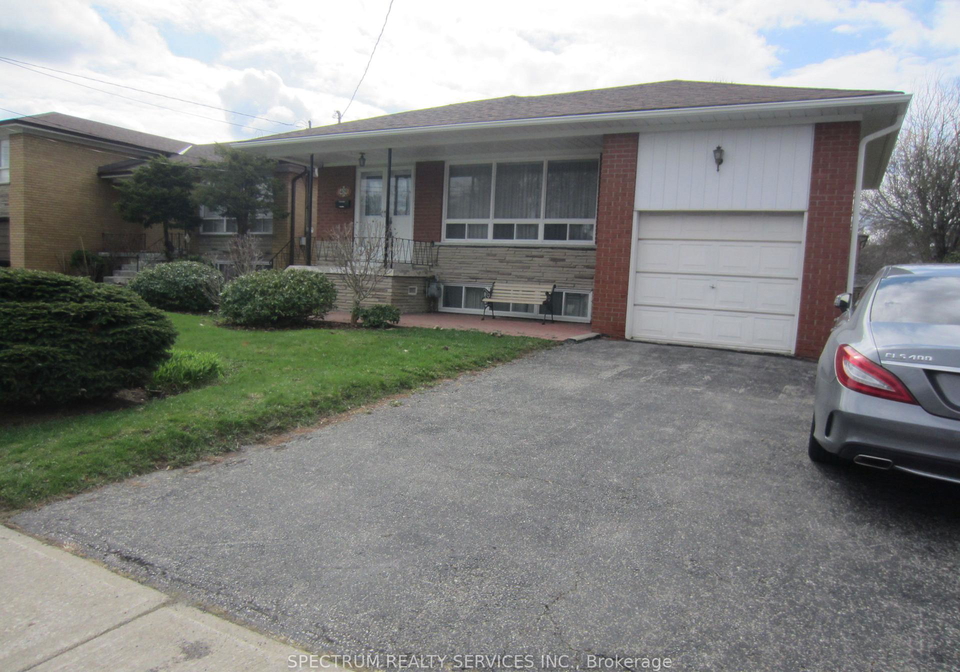 409-patricia-avenue-toronto-ontario-c13029474