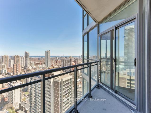 45-charles-street-e-toronto-ontario-c13029492