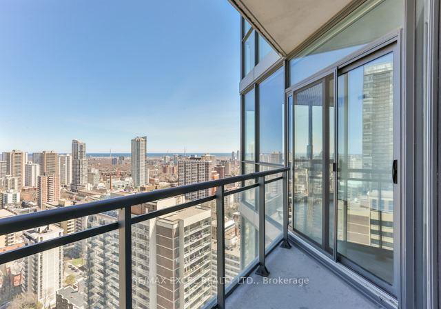 45-charles-street-e-toronto-ontario-c13029492