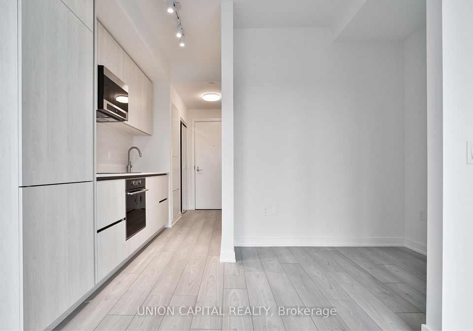 110-broadway-avenue-toronto-ontario-c13029716
