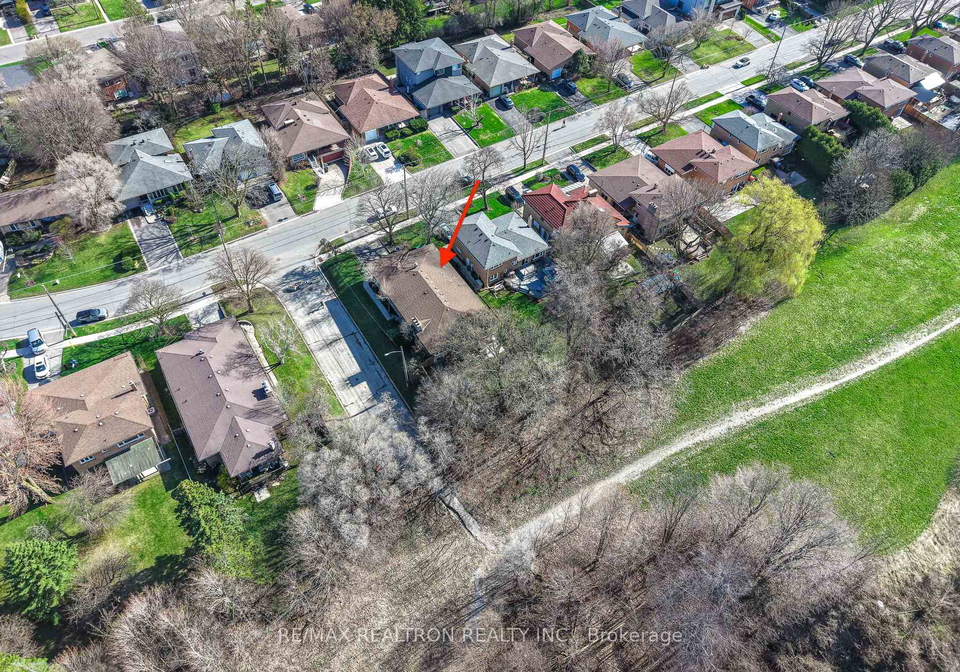 122-hove-street-toronto-ontario-c13030136