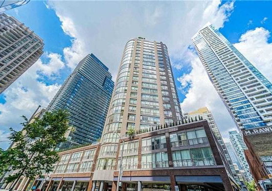 24-wellesley-street-w-toronto-ontario-c13030282